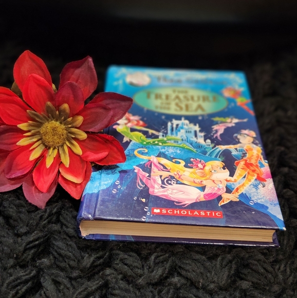 The Treasure of the Sea kids Hard cover book - Picture 3 of 5